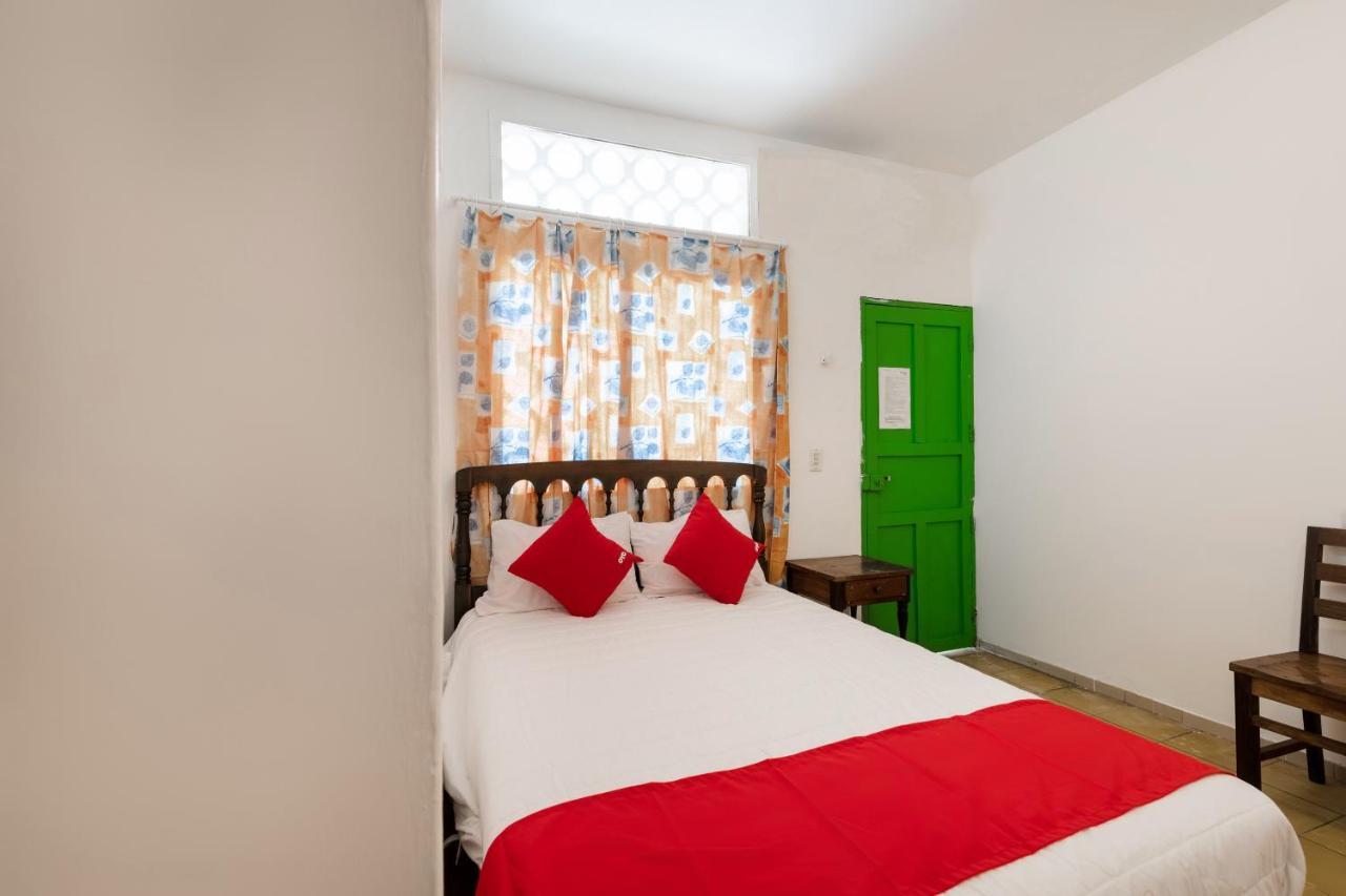Oyo Hotel Las Palmas Cuyutlan มานซานิโญ ภายนอก รูปภาพ