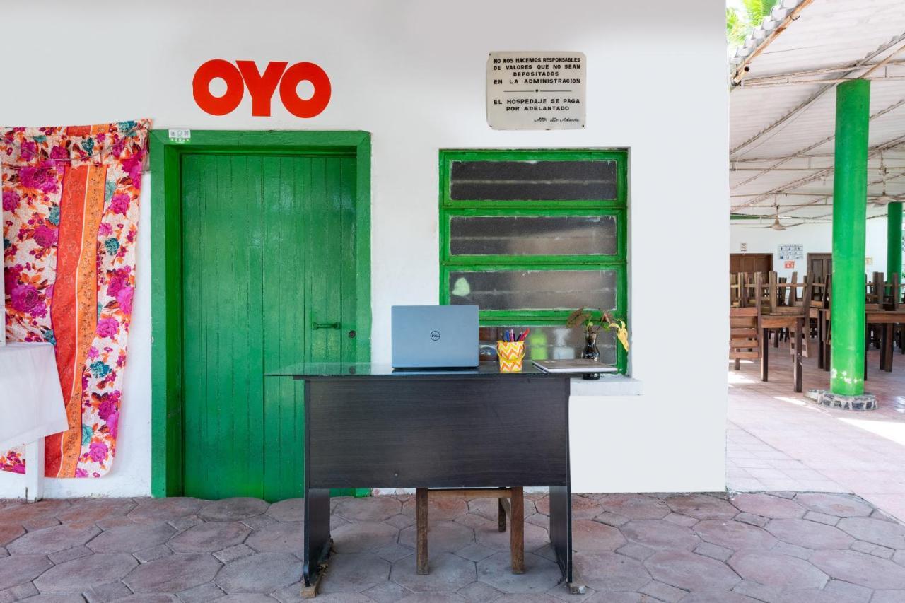 Oyo Hotel Las Palmas Cuyutlan มานซานิโญ ภายนอก รูปภาพ