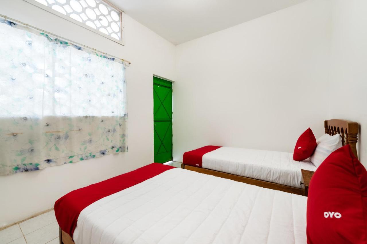 Oyo Hotel Las Palmas Cuyutlan มานซานิโญ ภายนอก รูปภาพ