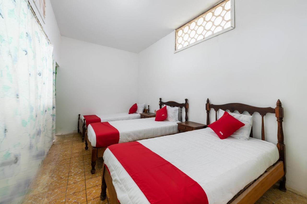 Oyo Hotel Las Palmas Cuyutlan มานซานิโญ ภายนอก รูปภาพ