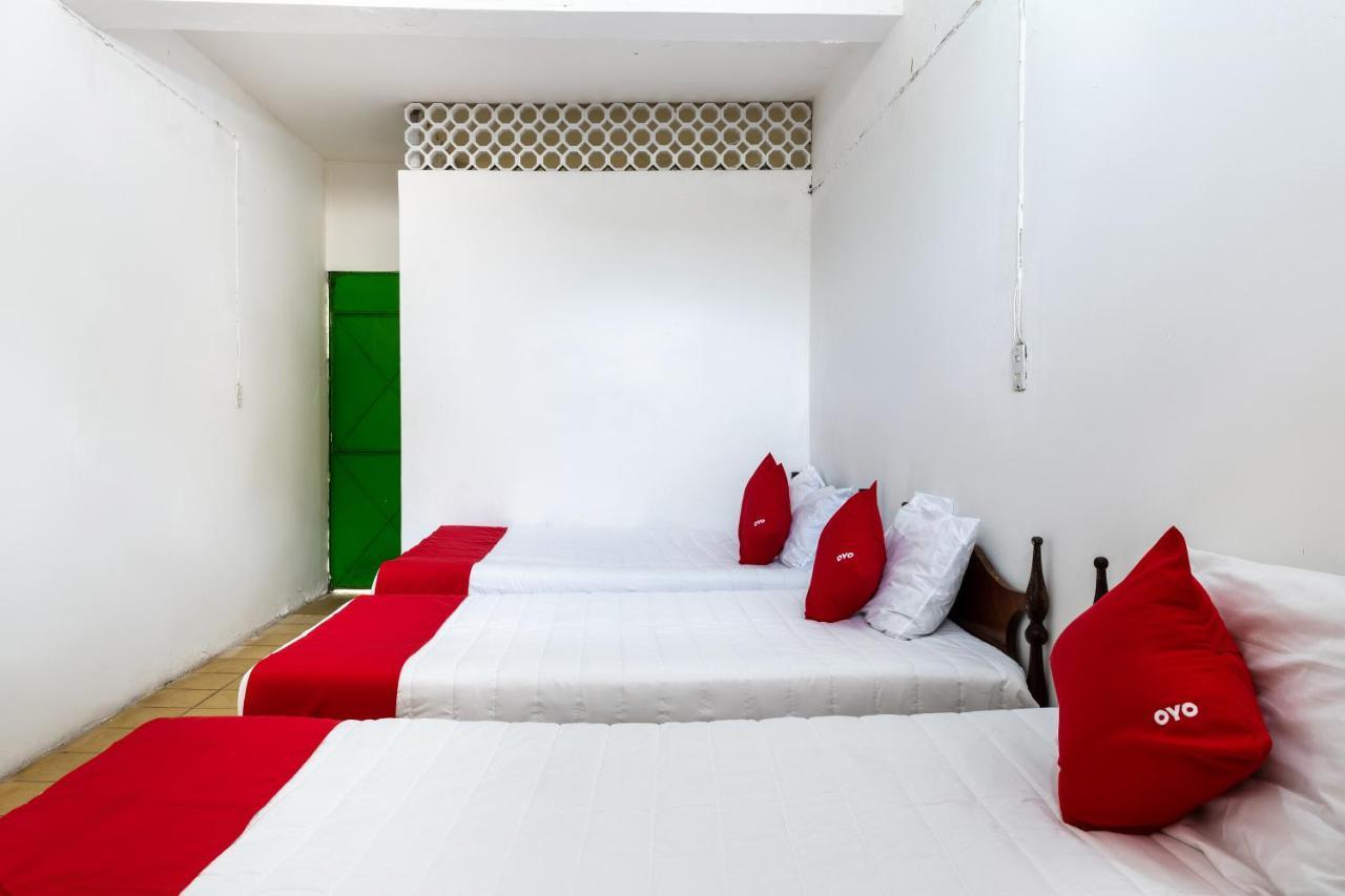 Oyo Hotel Las Palmas Cuyutlan มานซานิโญ ภายนอก รูปภาพ