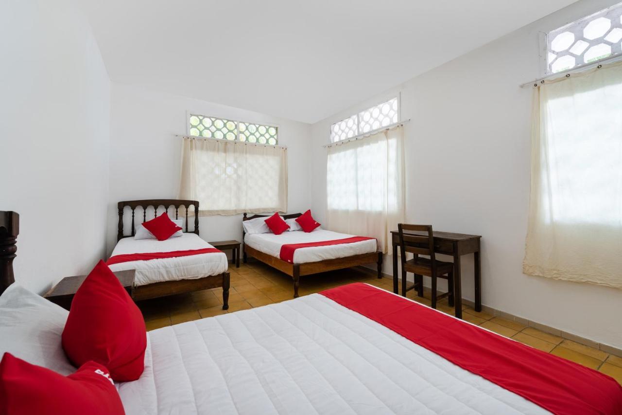 Oyo Hotel Las Palmas Cuyutlan มานซานิโญ ภายนอก รูปภาพ