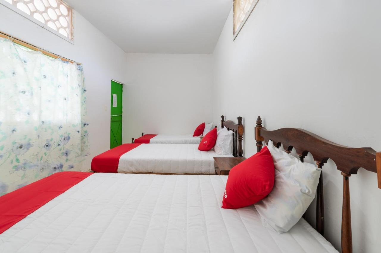 Oyo Hotel Las Palmas Cuyutlan มานซานิโญ ภายนอก รูปภาพ