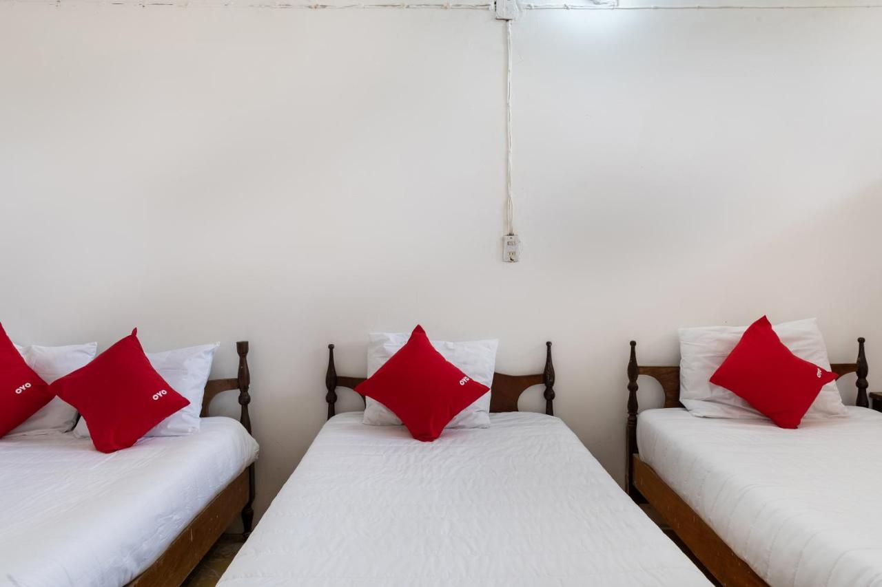 Oyo Hotel Las Palmas Cuyutlan มานซานิโญ ภายนอก รูปภาพ